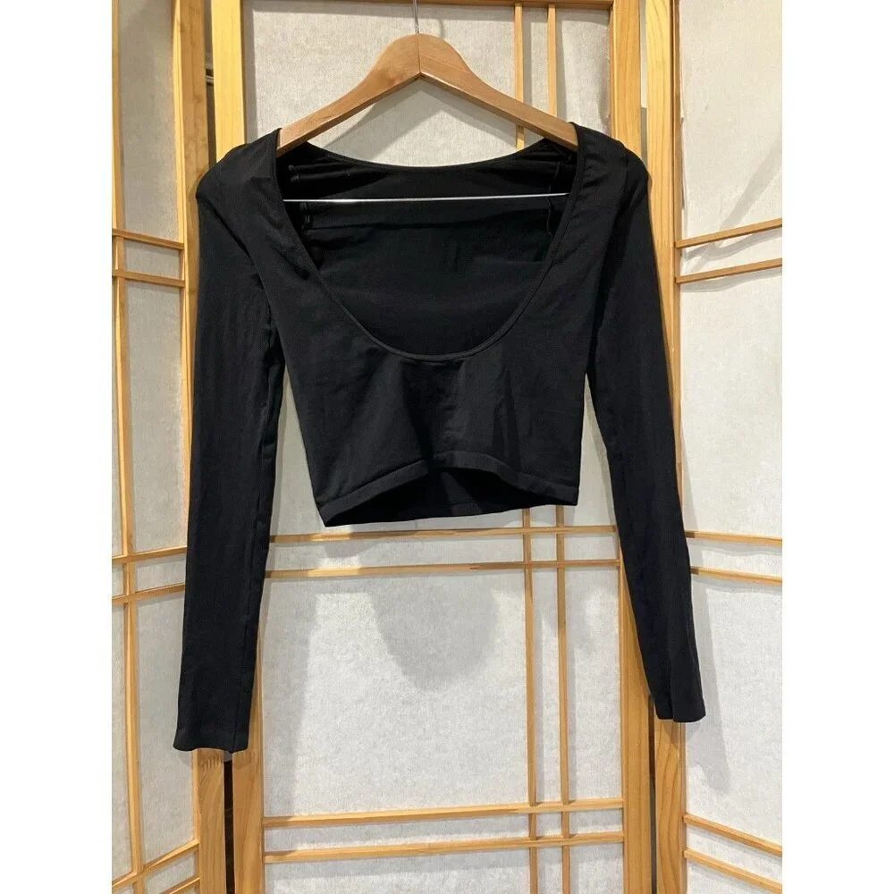 Anthropologie Black Scoop Back Crop Top Stretch Moto, Citi Small/Medium - Picture 6 of 8
